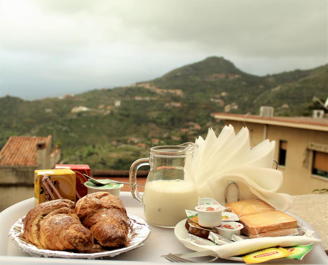 Le Porte Di Taormina Bed & Breakfast Exterior photo